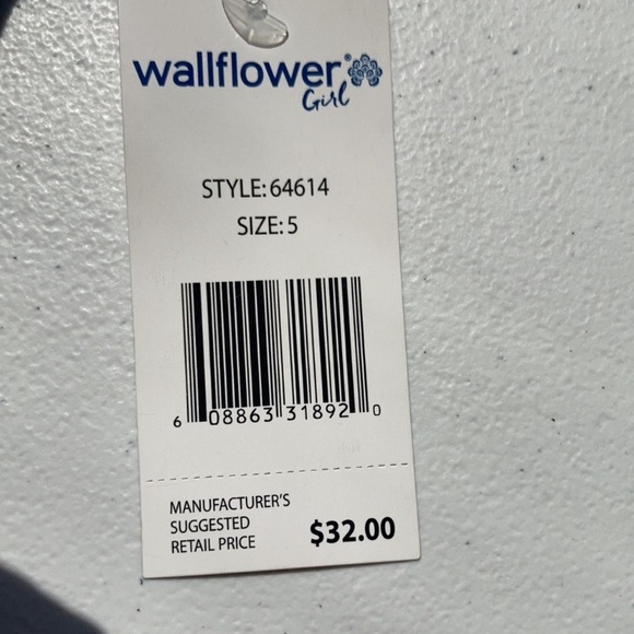 3/$12 Wallflower jean short  bead like accent flower jean short boho girls 5 - Picture 10 of 16